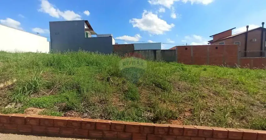 Terreno à venda no Jardim Regina, Botucatu