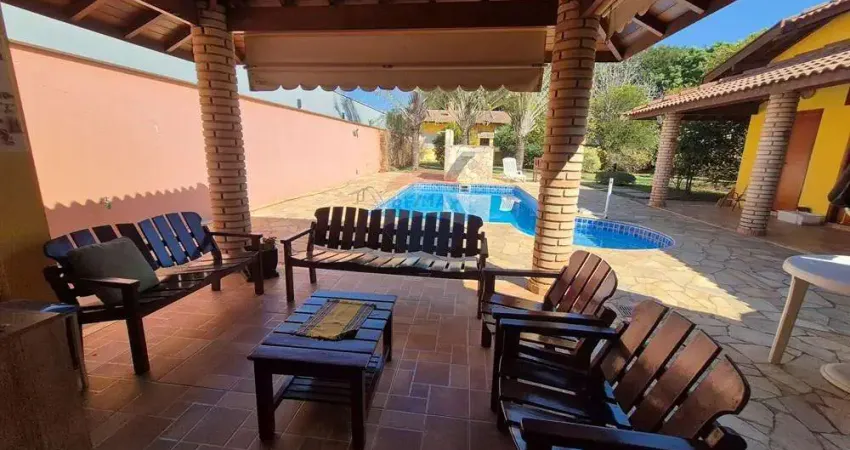 Casa para venda em Centro de 338.25m² com 5 Quartos, 5 Suites e 6 Garagens