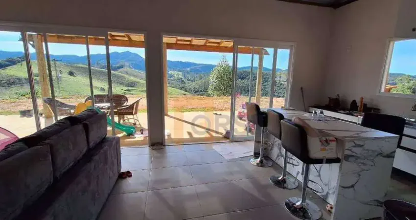 Fazenda / Sítio para venda em Zona Rural de 110.00m² com 3 Quartos, 1 Suite e 2 Garagens