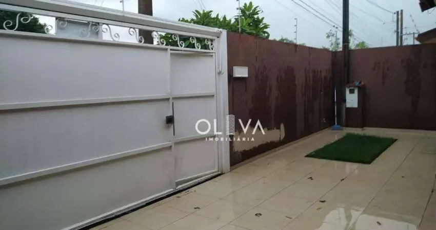 Casa para venda em Parque Das Aroeiras de 165.00m² com 3 Quartos, 1 Suite e 2 Garagens