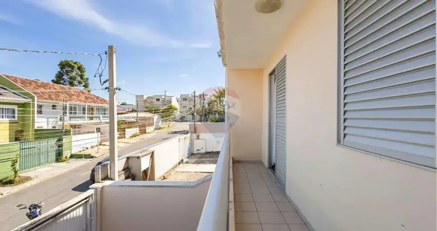 Sobrado para venda em Cajuru de 123.00m² com 3 Quartos, 1 Suite e 2 Garagens