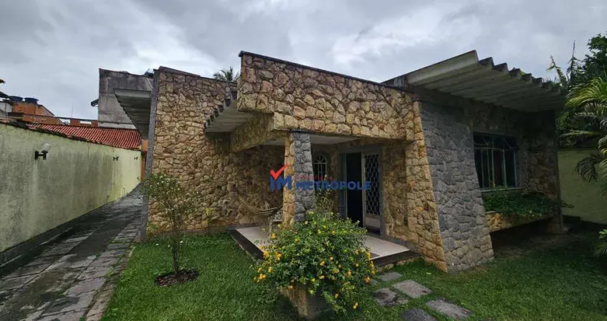 Casa de Condomínio para venda em Taquara de 176.00m² com 3 Quartos, 1 Suite e 5 Garagens