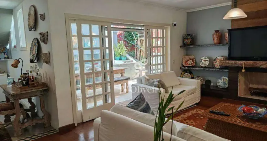 Casa de Condomínio para venda em Jardim Morumbi de 270.00m² com 4 Quartos, 3 Suites e 3 Garagens