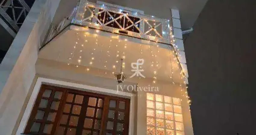 Sobrado para venda em Ferreira de 190.00m² com 3 Quartos, 3 Suites e 4 Garagens