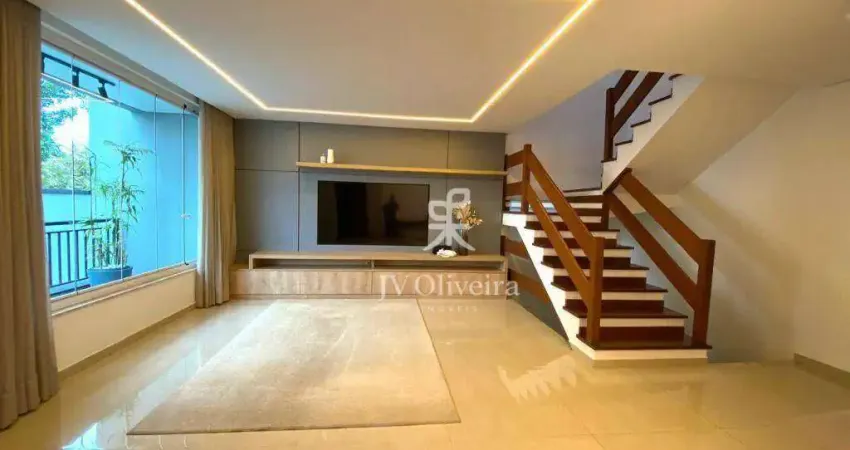 Sobrado para venda em Vila Sônia de 252.00m² com 3 Quartos, 3 Suites e 6 Garagens