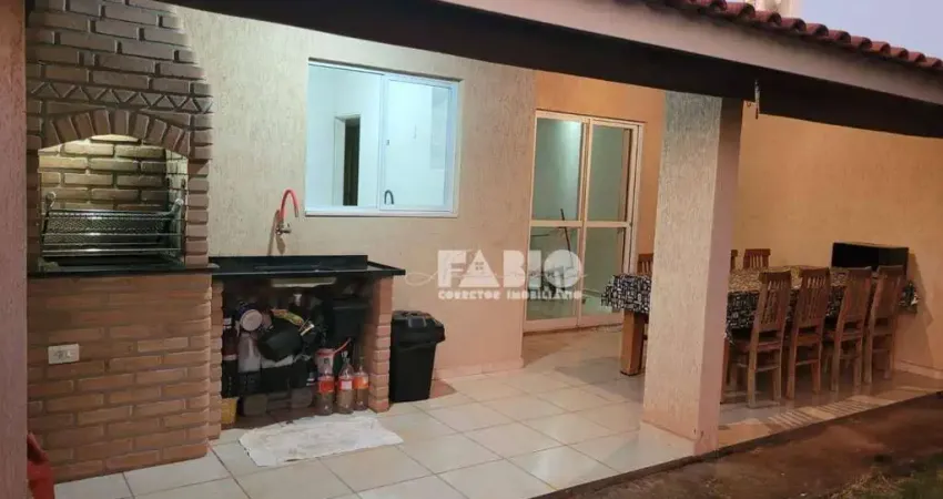 Casa de Condomínio para venda em Jardins De Athenas de 100.00m² com 3 Quartos, 1 Suite e 2 Garagens