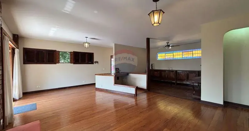 Casa para venda em Grajaú de 439.00m² com 6 Quartos, 3 Suites e 3 Garagens