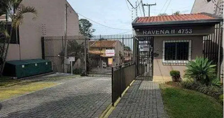 Sobrado para venda em Boqueirão de 120.00m² com 3 Quartos, 1 Suite e 2 Garagens