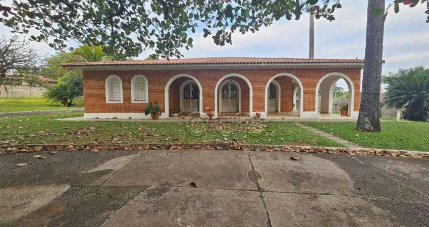 Casa para alugar em Santa Cecília de 498.00m² com 4 Quartos, 2 Suites e 2 Garagens