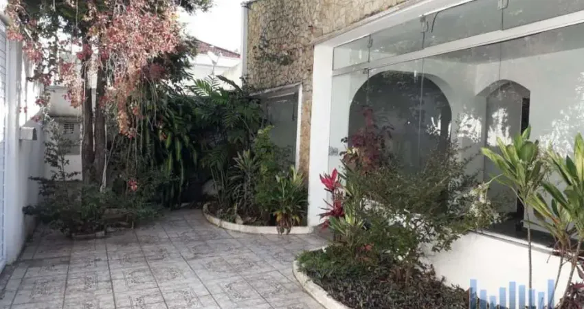 Casa para venda em Planalto Paulista de 205.00m² com 3 Quartos, 1 Suite e 5 Garagens