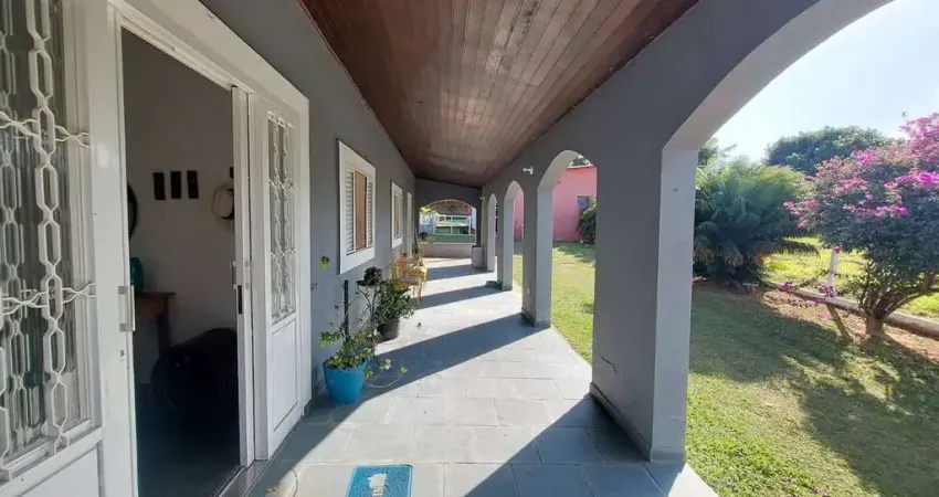 Casa para venda em Serra Verde de 242.00m² com 3 Quartos e 3 Garagens