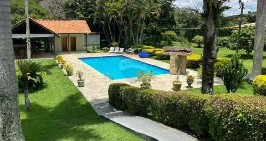 Chácara para venda em Guararema de 6000.00m² com 6 Quartos e 8 Garagens