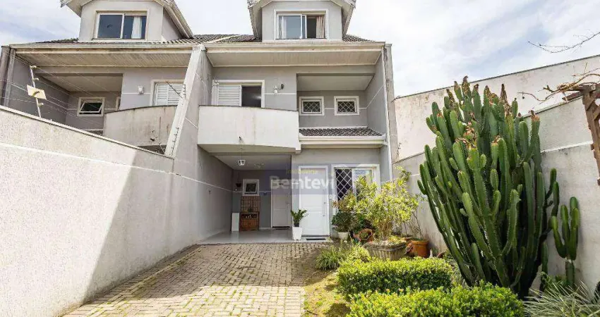 Sobrado para venda em Mercês de 175.00m² com 3 Quartos, 1 Suite e 3 Garagens