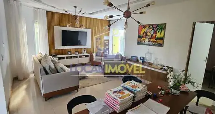 Casa para venda em Candeias de 191.00m² com 4 Quartos e 2 Suites