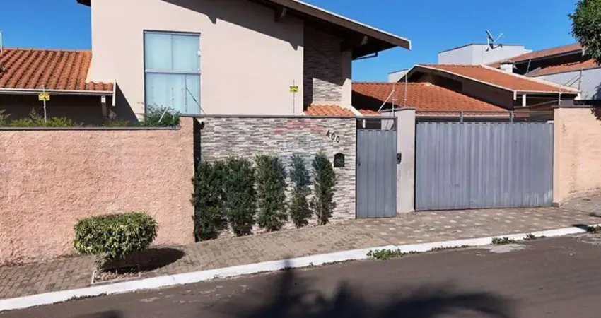 Casa para venda em Jardim Santana de 289.48m² com 3 Quartos, 1 Suite e 2 Garagens