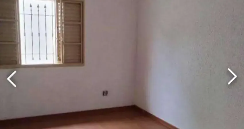 Casa para venda em Jardim Maia de 250.00m² com 3 Quartos, 1 Suite e 3 Garagens