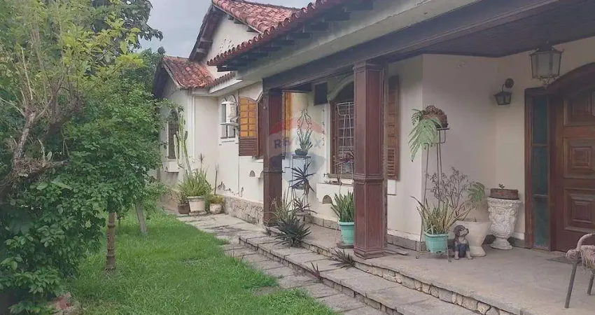 Casa para venda em Senador Vasconcelos de 313.00m² com 4 Quartos, 2 Suites e 3 Garagens