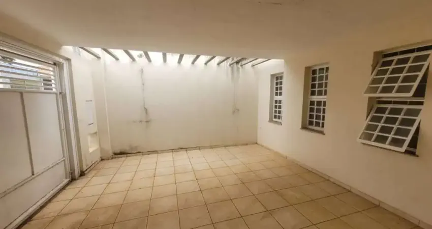 Casa para venda em Parque Chapadão de 118.00m² com 2 Quartos, 1 Suite e 2 Garagens