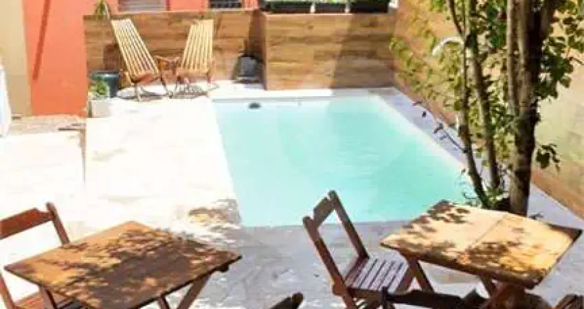 Casa de Condomínio para venda em Vila Alice de 262.00m² com 3 Quartos, 1 Suite e 3 Garagens