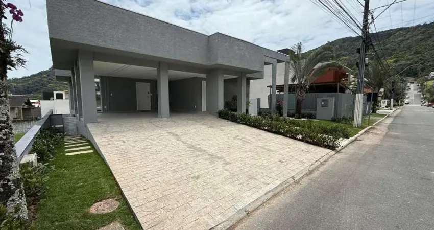 Casa para venda em Barra de 420.00m² com 4 Quartos, 4 Suites e 4 Garagens