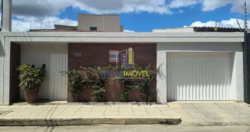 Casa para venda em Felícia de 130.00m² com 3 Quartos, 1 Suite e 3 Garagens