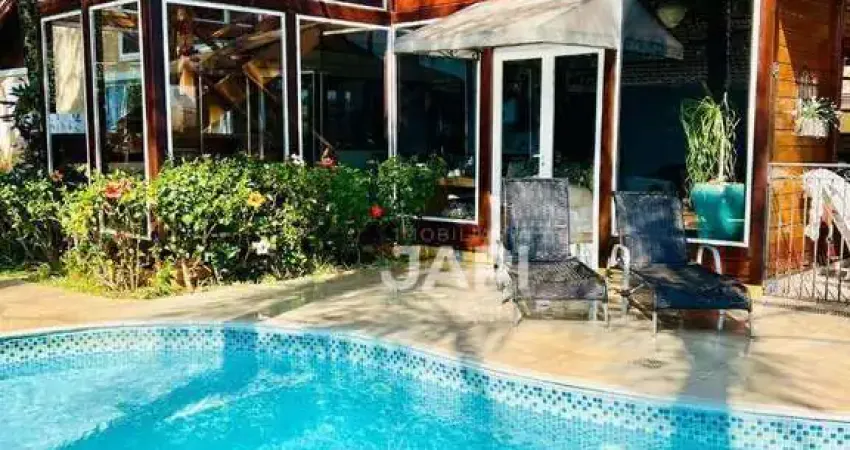 Casa de Condomínio para alugar em Jardim Caxambu de 386.00m² com 3 Quartos, 1 Suite e 2 Garagens