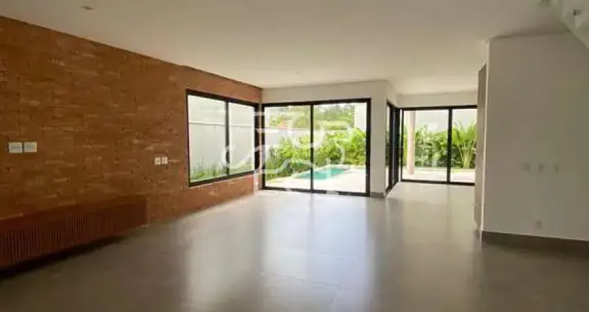 Casa de Condomínio para venda e aluguel em Jardim Villas Do Golf de 321.00m² com 3 Quartos, 3 Suites e 2 Garagens
