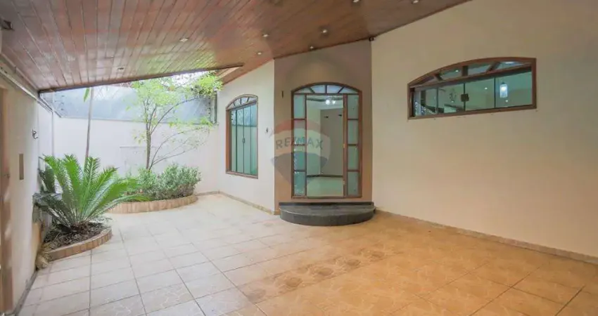 Casa para venda em Jardim Vergueiro de 245.00m² com 3 Quartos e 3 Garagens