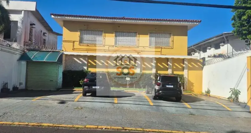 Casa para alugar em Centro de 400.00m² com 8 Quartos, 2 Suites e 6 Garagens