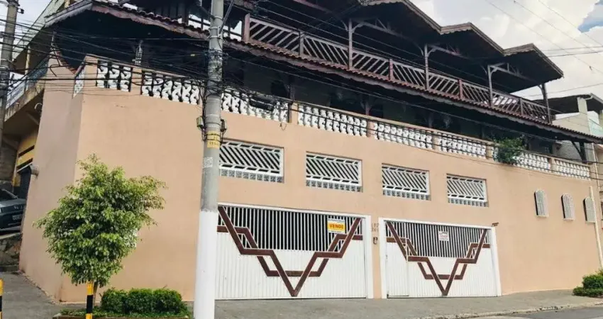 Sobrado para venda em Jardim Monte Azul de 133.00m² com 3 Quartos, 1 Suite e 4 Garagens