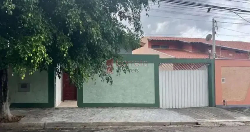 Casa para venda em Jardim Nogueira de 267.00m² com 4 Quartos, 2 Suites e 4 Garagens