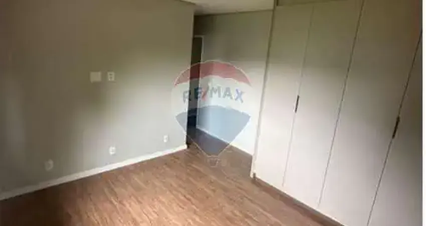 Casa de Condomínio para alugar em Jardim Ipê de 172.00m² com 3 Quartos, 3 Suites e 2 Garagens