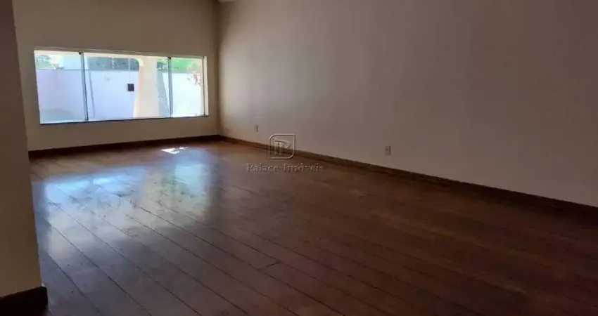 Sobrado para alugar em Ribeirânia de 557.83m² com 6 Quartos, 2 Suites e 4 Garagens