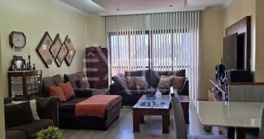 Apartamento para venda em Centro de 203.00m² com 3 Quartos, 1 Suite e 2 Garagens