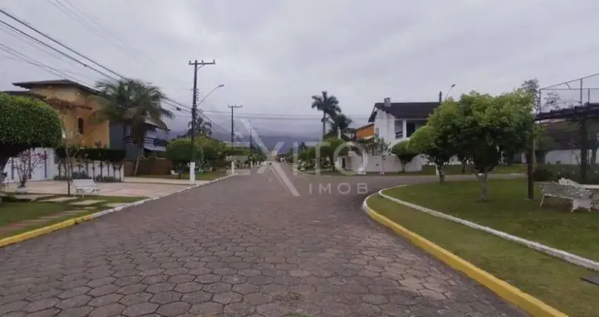 Casa para venda em Maitinga de 229.00m² com 4 Quartos, 2 Suites e 2 Garagens