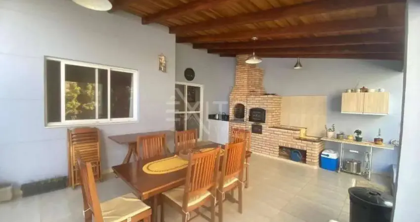 Casa para venda em Medeiros de 175.00m² com 4 Quartos, 1 Suite e 1 Garagem