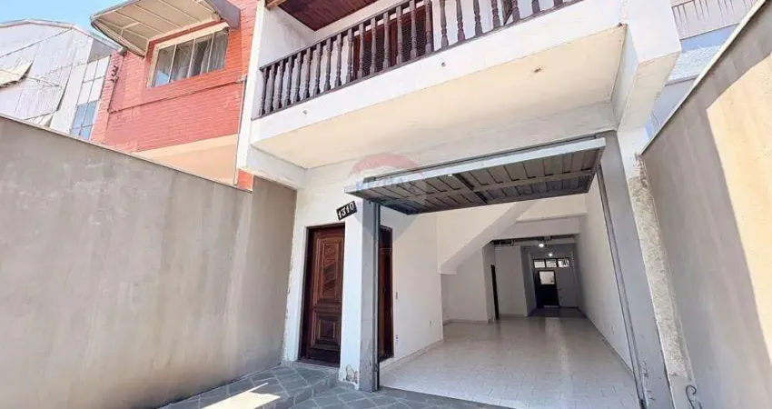 Casa para venda em Vila Santa Rita de 210.00m² com 2 Quartos, 1 Suite e 2 Garagens