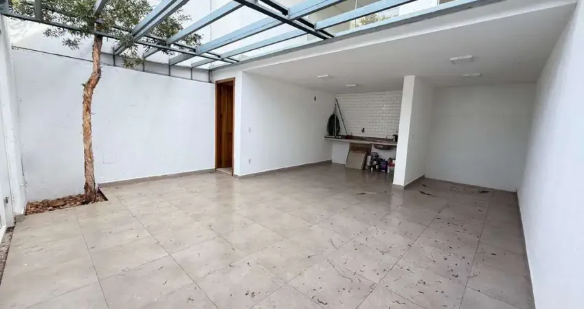 Casa para venda em São Vicente de 180.00m² com 3 Quartos, 1 Suite e 2 Garagens