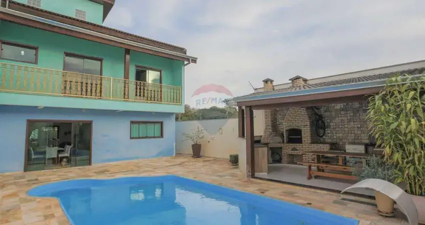 Sobrado para venda em Jardim Residencial Martinez de 254.00m² com 3 Quartos, 3 Suites e 4 Garagens