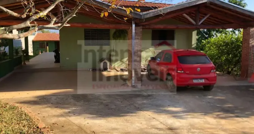 Chácara para venda em Goiabal de 1000.00m² com 3 Quartos, 1 Suite e 2 Garagens