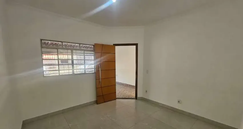 Casa para venda em Jardim Adriana de 130.00m² com 3 Quartos, 1 Suite e 2 Garagens