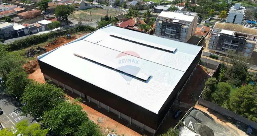 Galpão / Depósito / Armazém para alugar em Nova Mogi de 2800.00m² com 60 Garagens