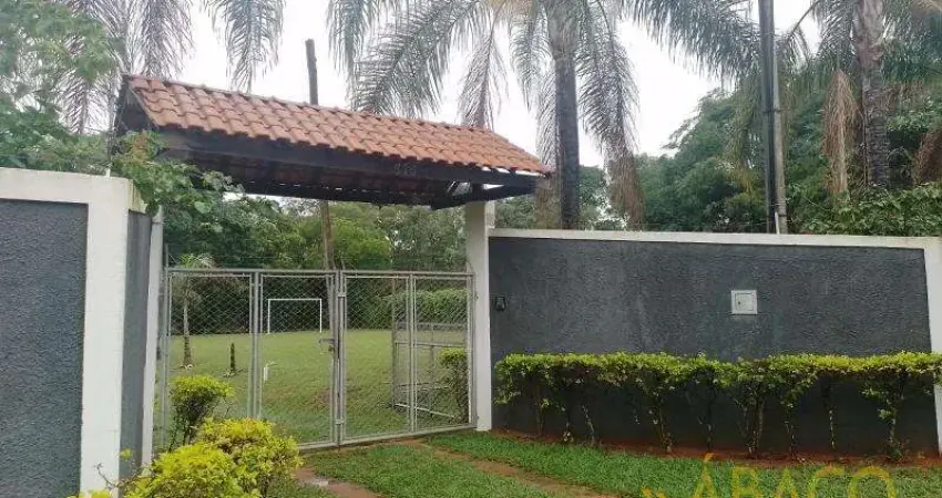 Chácara para alugar em Vale Santa Felicidade de 150.00m² com 3 Quartos, 1 Suite e 5 Garagens