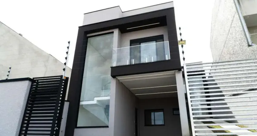 Sobrado para venda em Xaxim de 112.00m² com 3 Quartos, 1 Suite e 2 Garagens