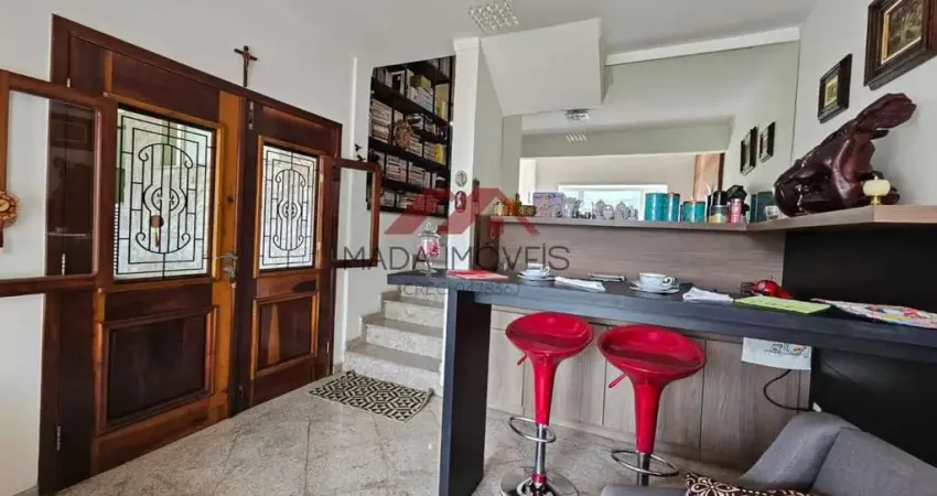 Casa de Condomínio para venda em Cidade Parquelândia de 237.00m² com 4 Quartos, 1 Suite e 4 Garagens