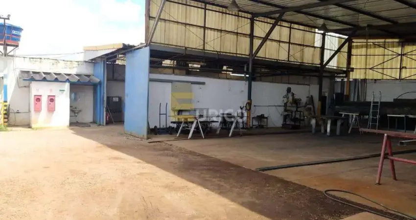 Galpão / Depósito / Armazém para venda em Bairro do Poste de 712.00m²