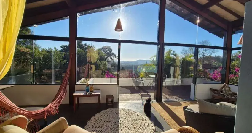 Casa de Condomínio para venda em Condomínio Vale Santa Fé de 284.00m² com 4 Quartos, 2 Suites e 3 Garagens