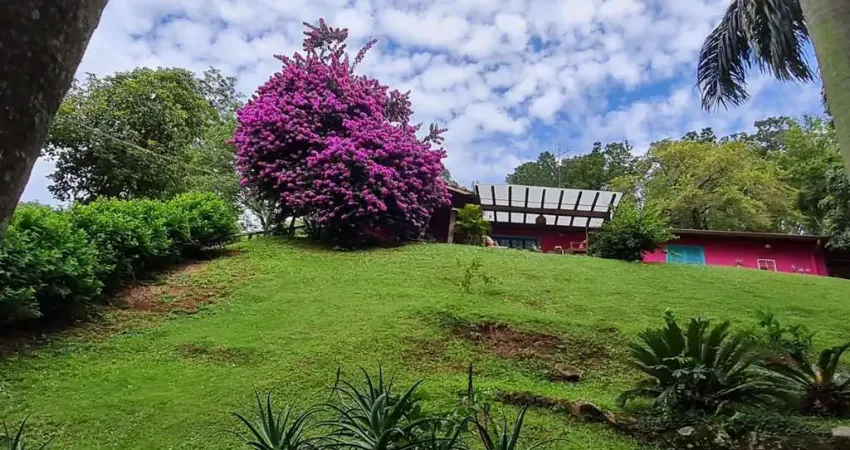 Chácara para venda em Morro Das Pedras de 470.00m² com 3 Quartos, 3 Suites e 8 Garagens