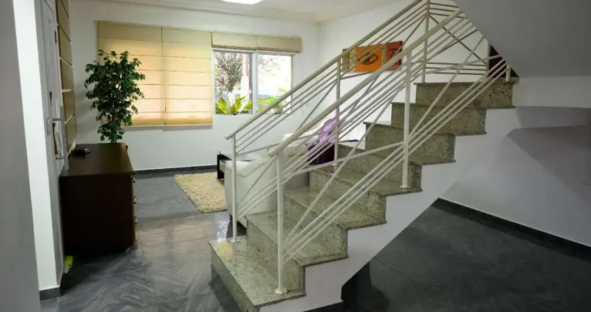 Casa de Condomínio para venda em Condomínio São Joaquim de 246.00m² com 3 Quartos e 4 Garagens