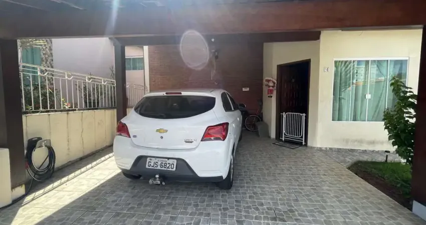 Casa de Condomínio para venda em Jardim Gutierres de 143.00m² com 3 Quartos, 1 Suite e 2 Garagens